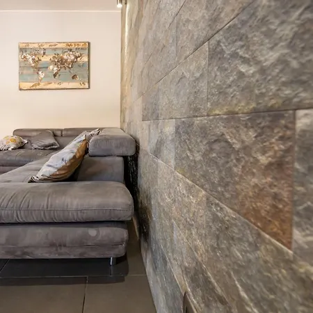 Apartment Two Palms By Interhome Avola